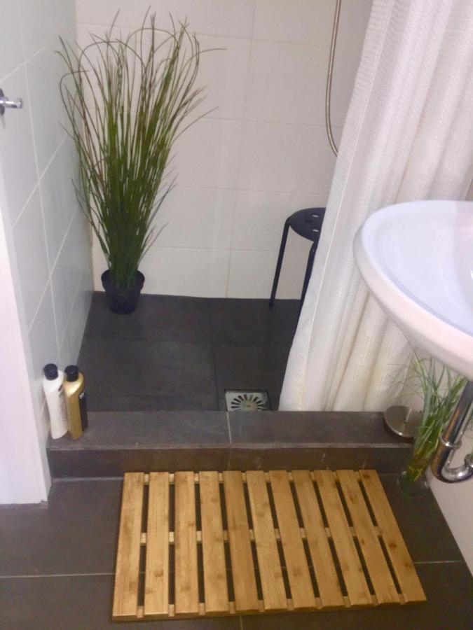 Micro-Apartment In Seenaehe Fusslaeufig Zum See:)) Енінген Екстер'єр фото